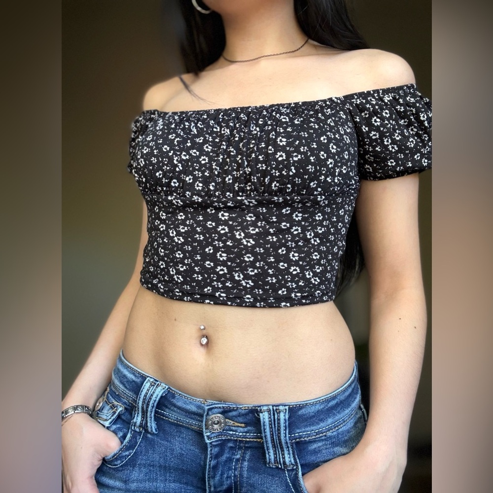 Floral Black Puff Sleeve Top